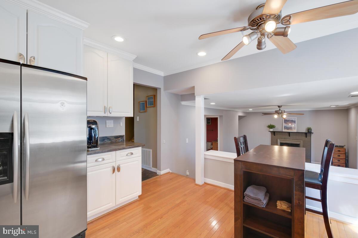 9207 ROBIN LYNN COURT