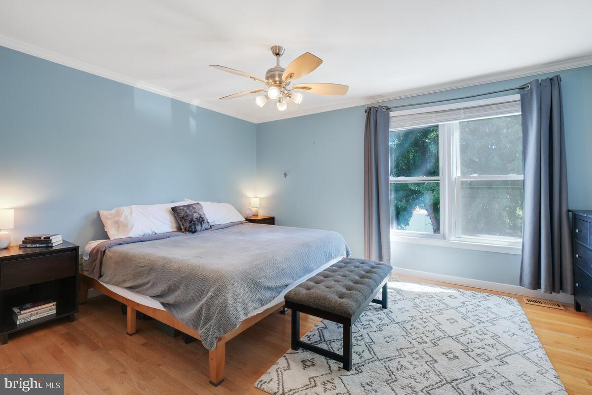 9207 ROBIN LYNN COURT