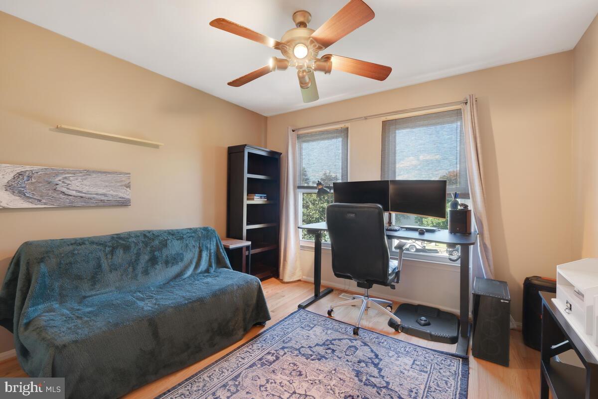 9207 ROBIN LYNN COURT