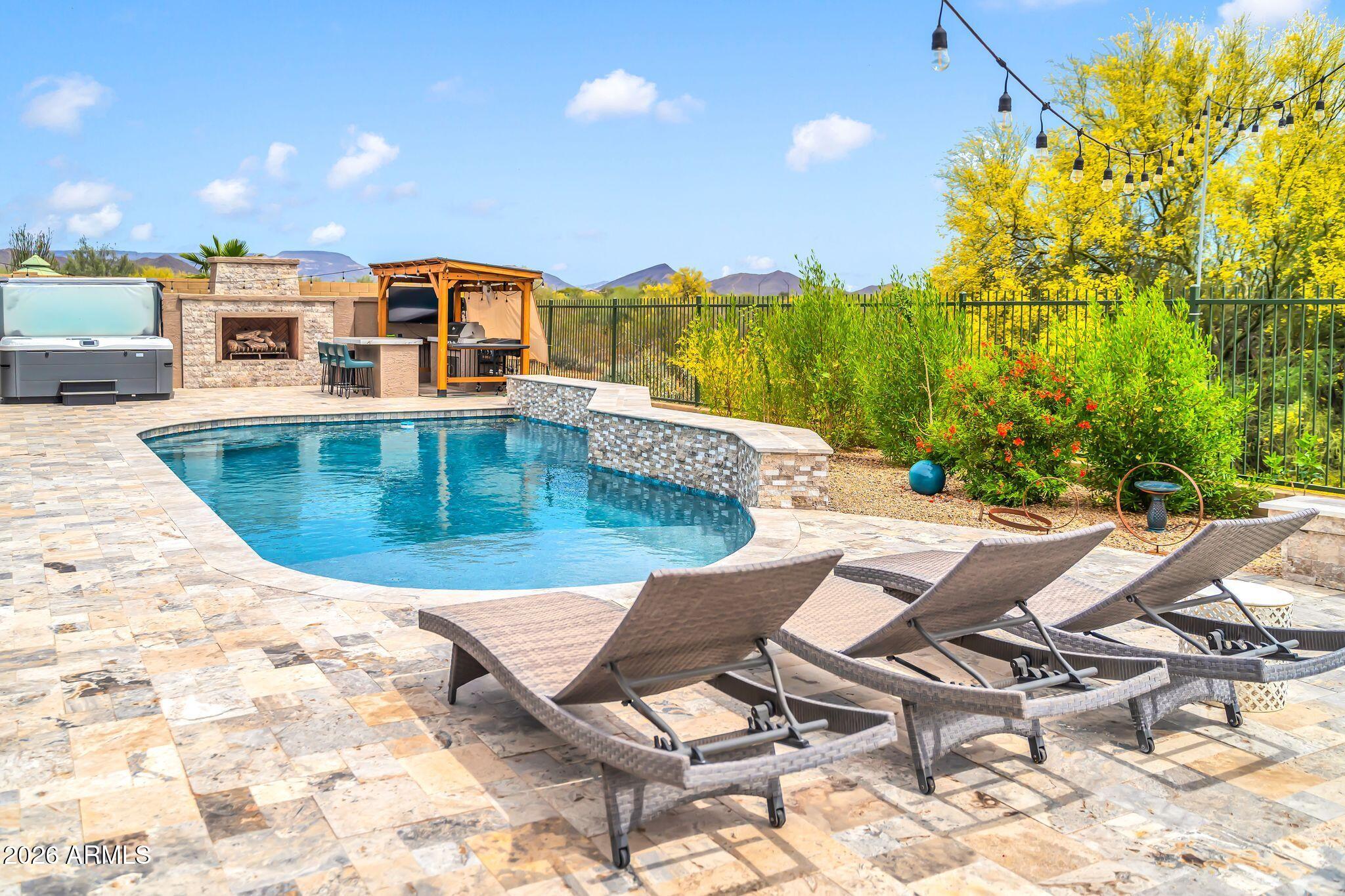39721 N MAJESTY Trail
