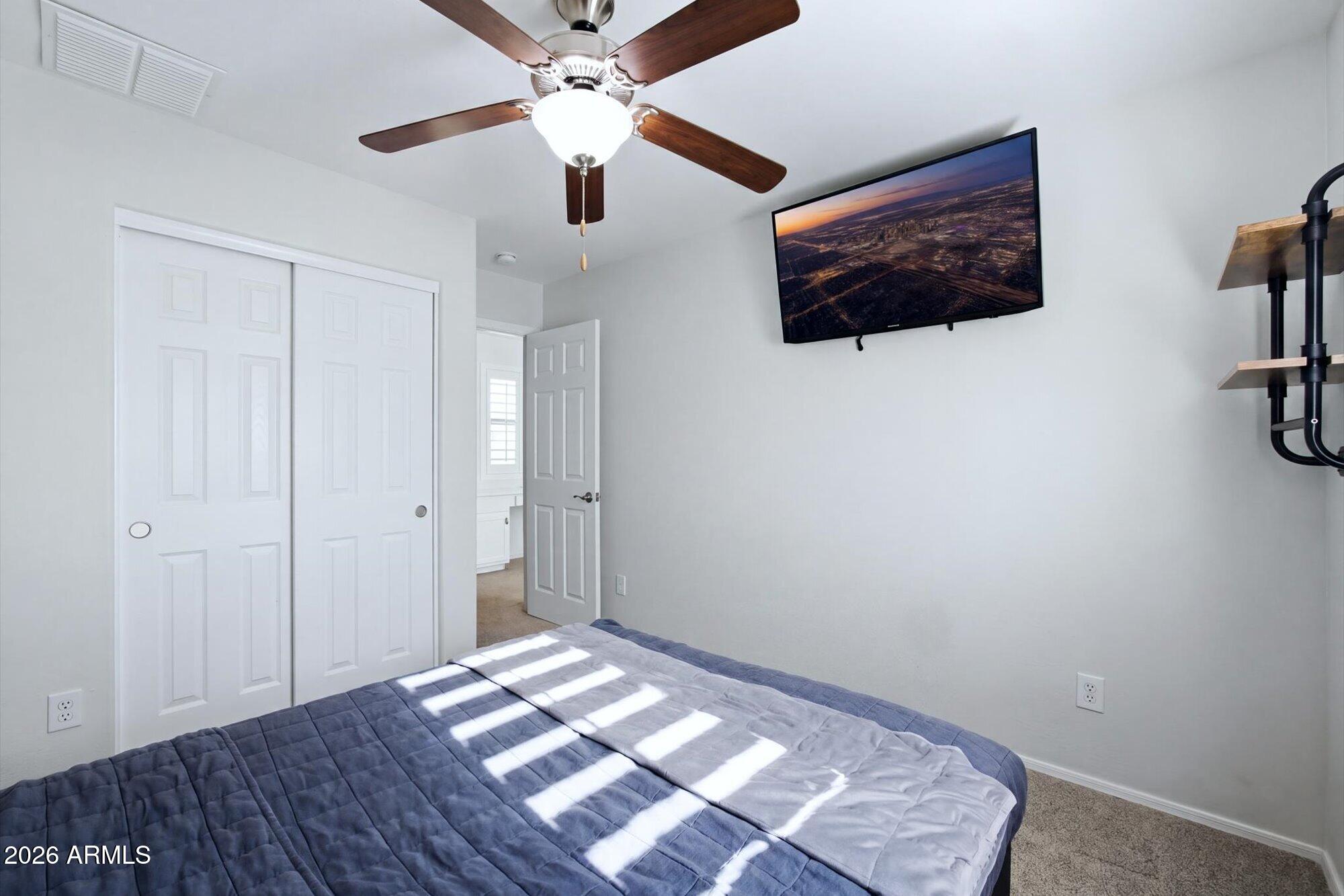3244 W GRAN PARADISO Drive