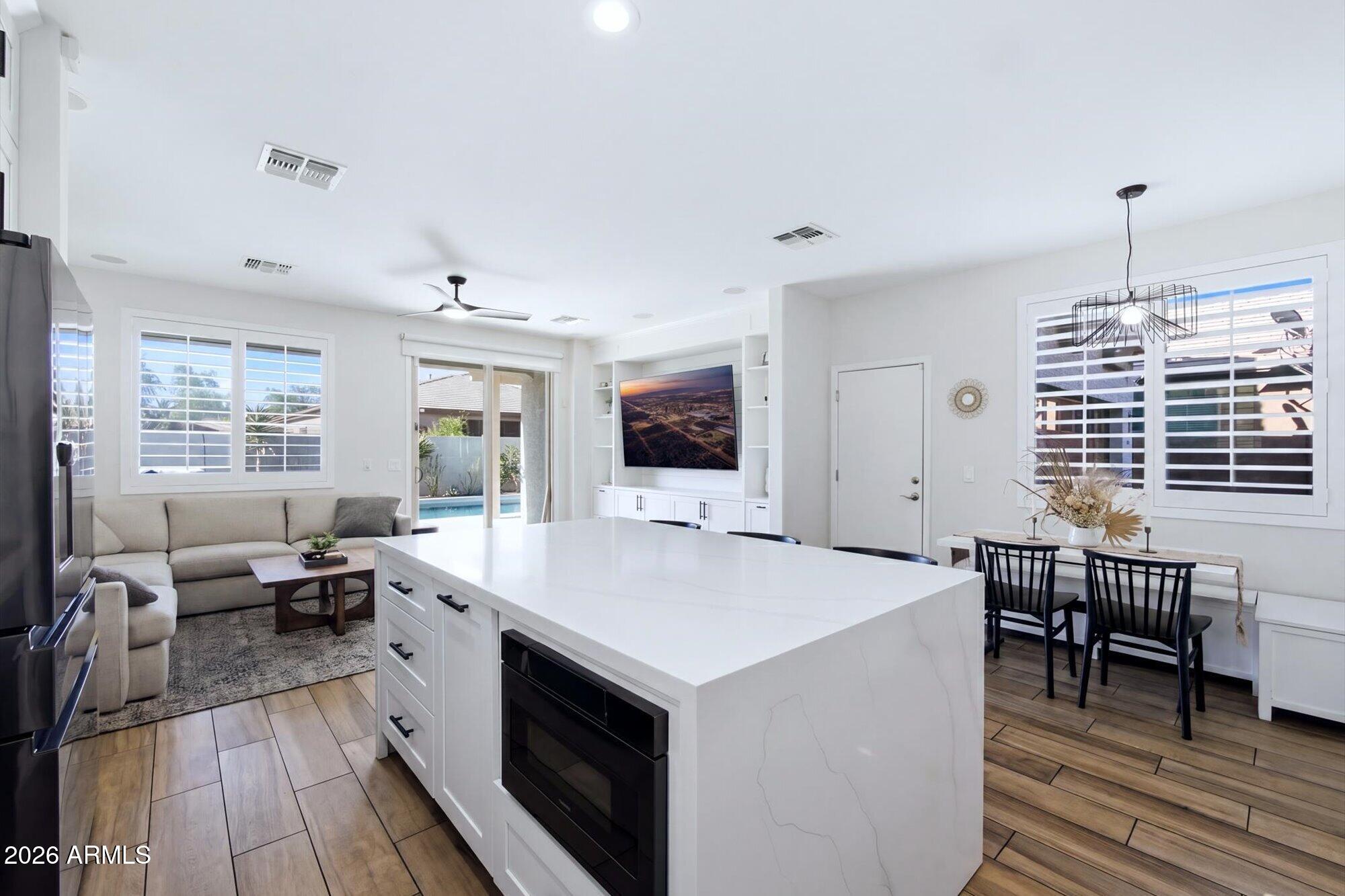 3244 W GRAN PARADISO Drive