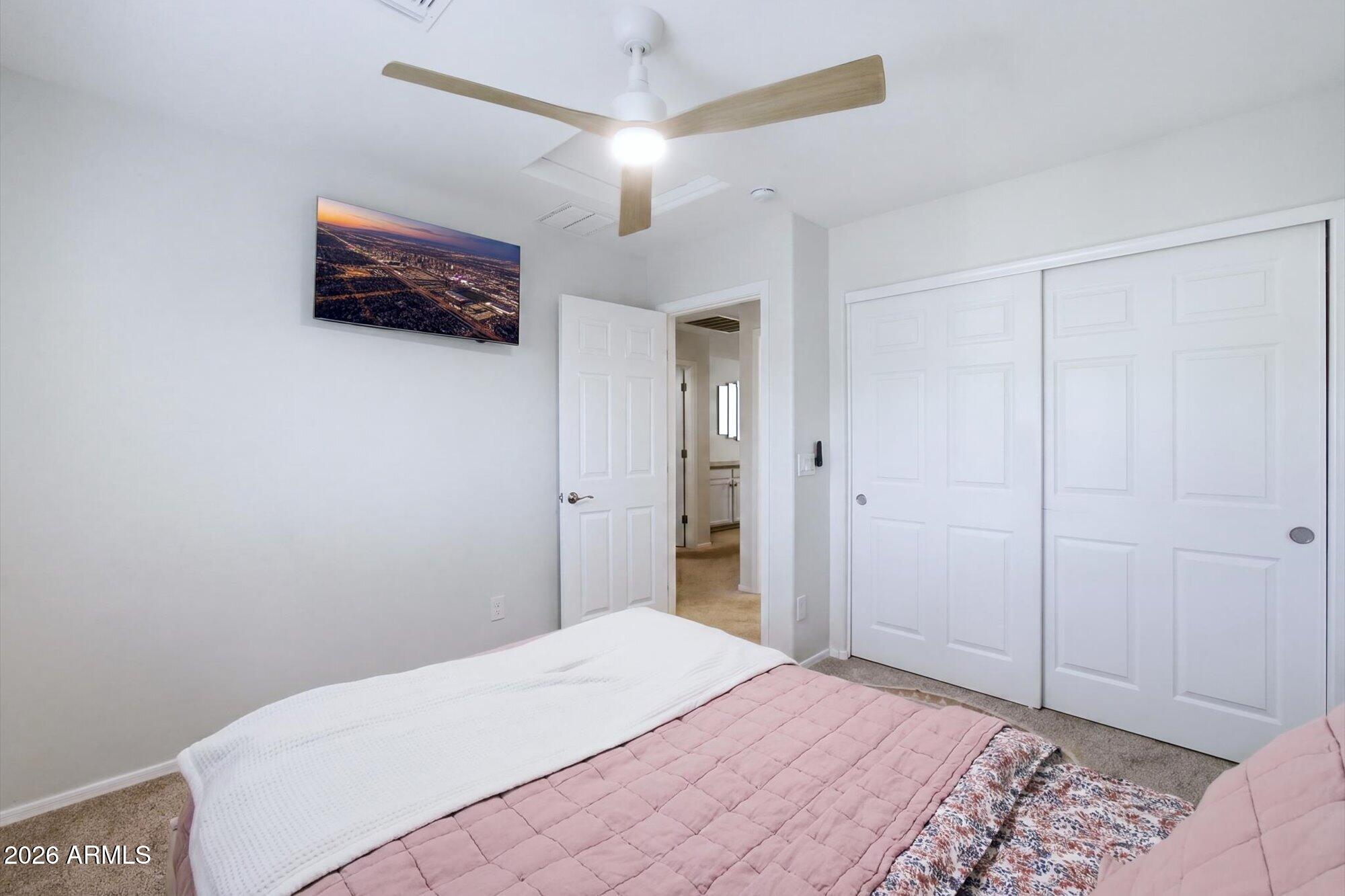 3244 W GRAN PARADISO Drive