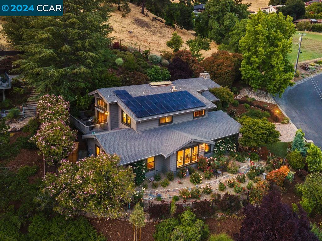 1280 Summit Road