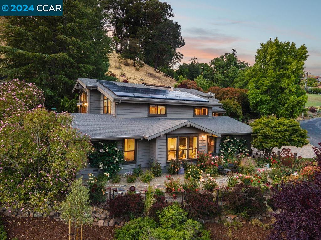 1280 Summit Road