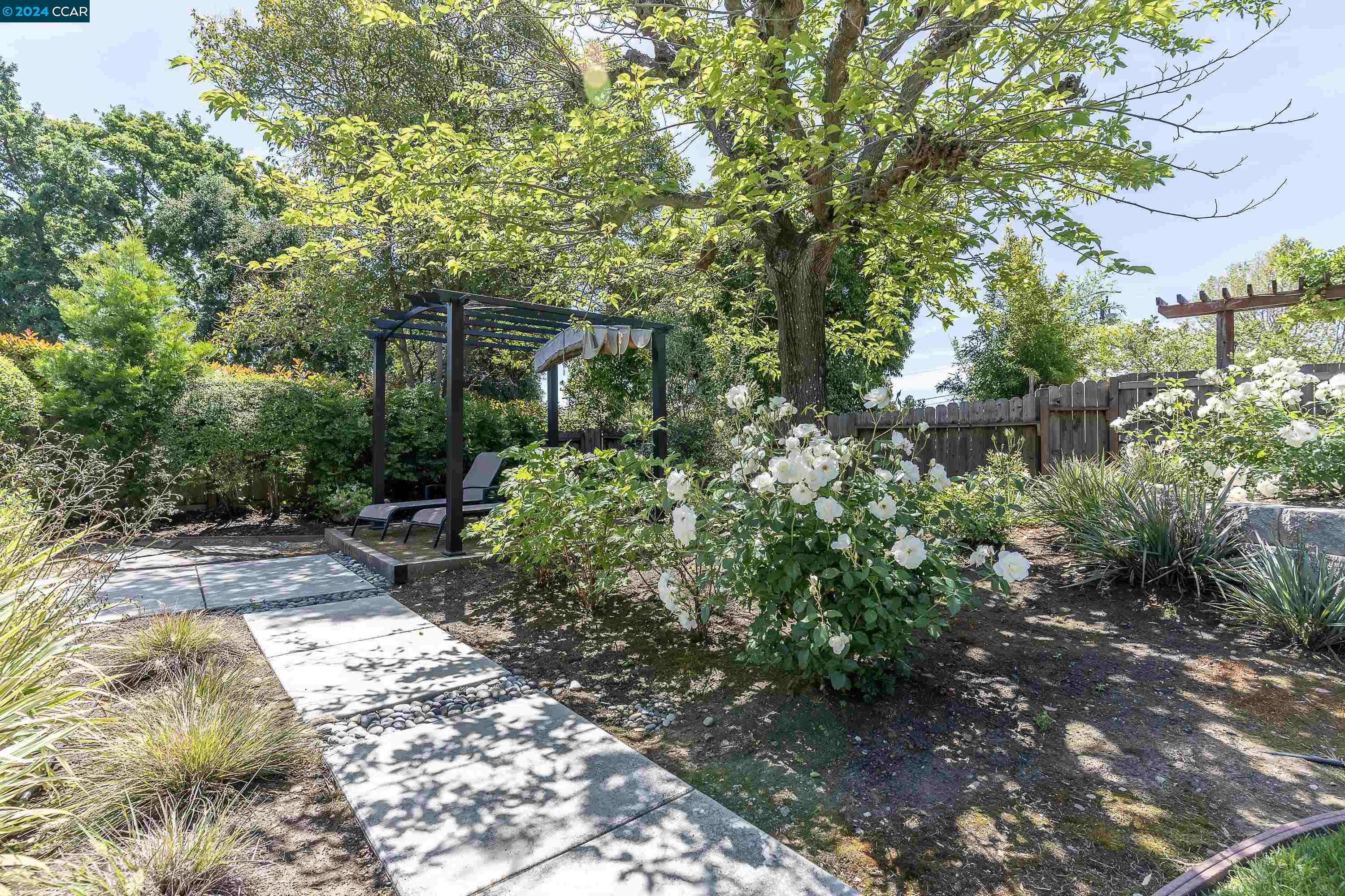 747 Hamilton Dr