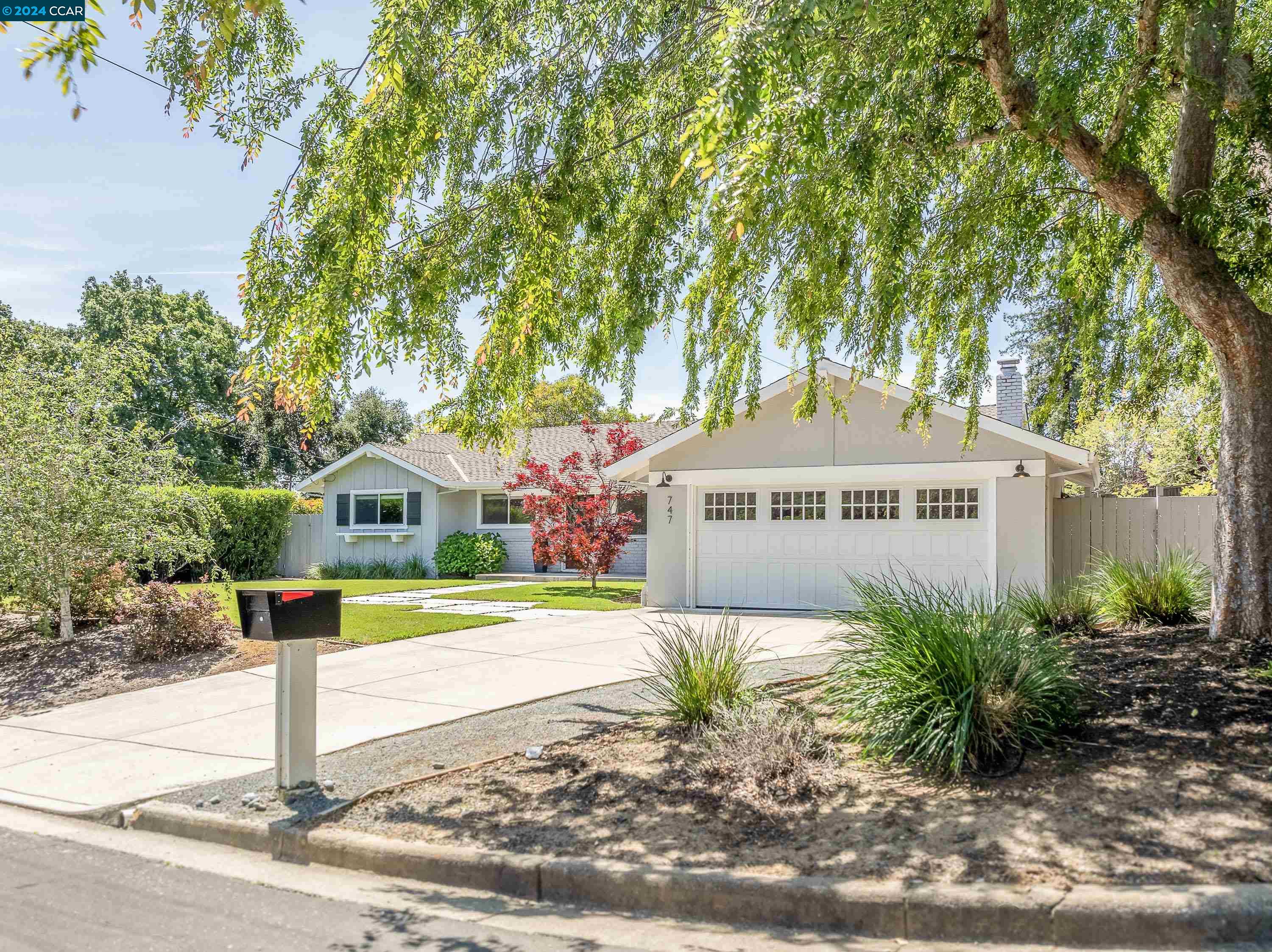 747 Hamilton Dr