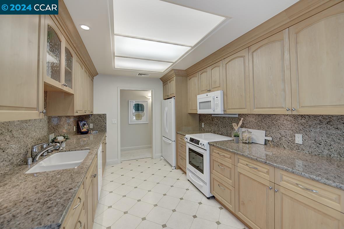 5920 Horsemans Canyon Dr # 1B