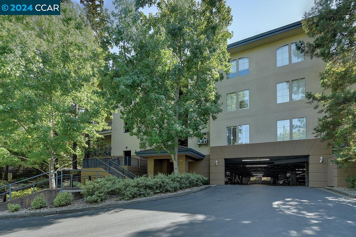 5920 Horsemans Canyon Dr # 1B