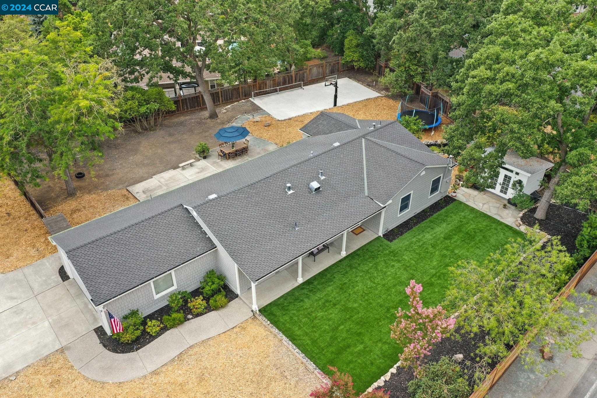 1021 Scots Ln