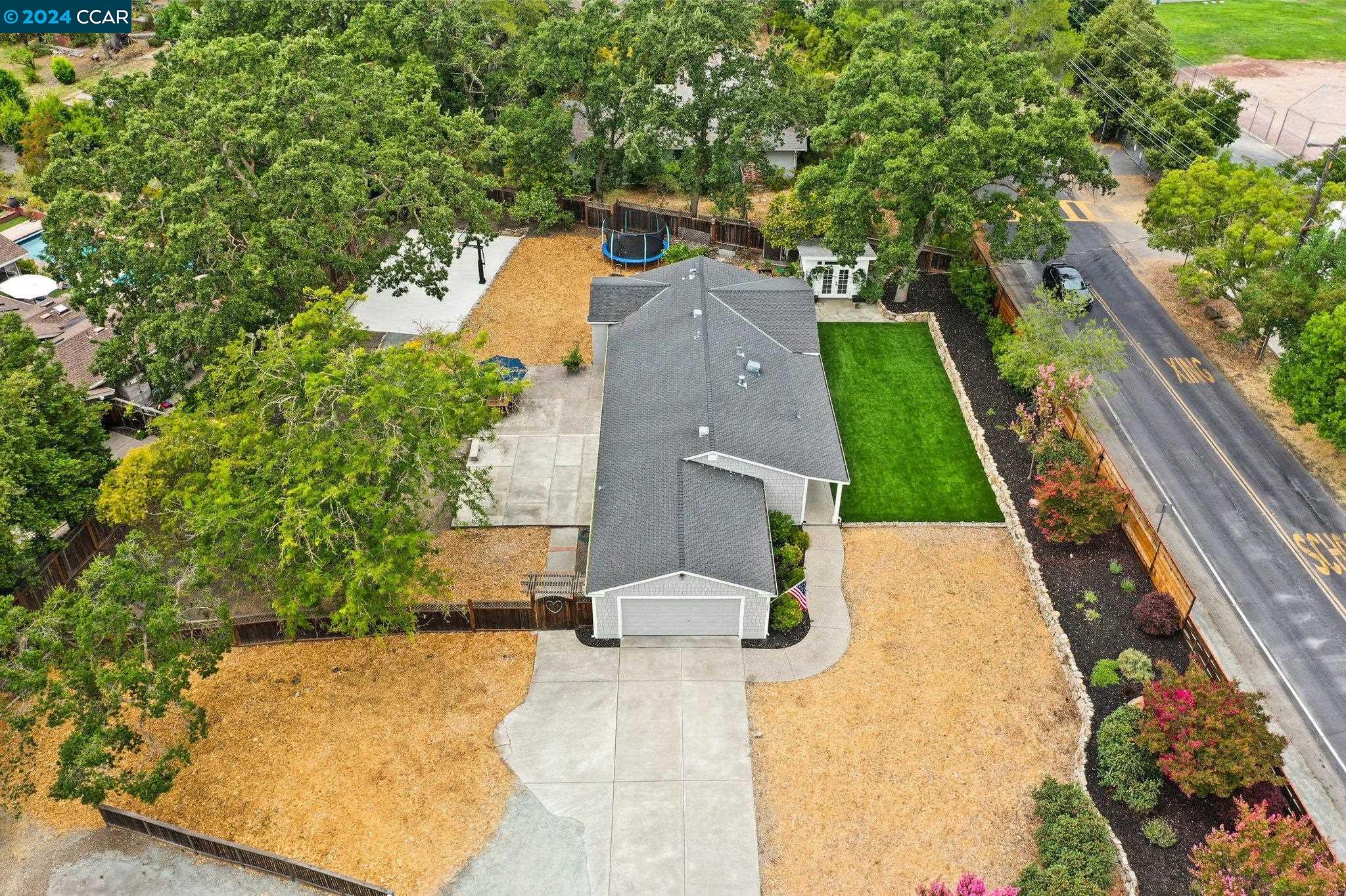 1021 Scots Ln
