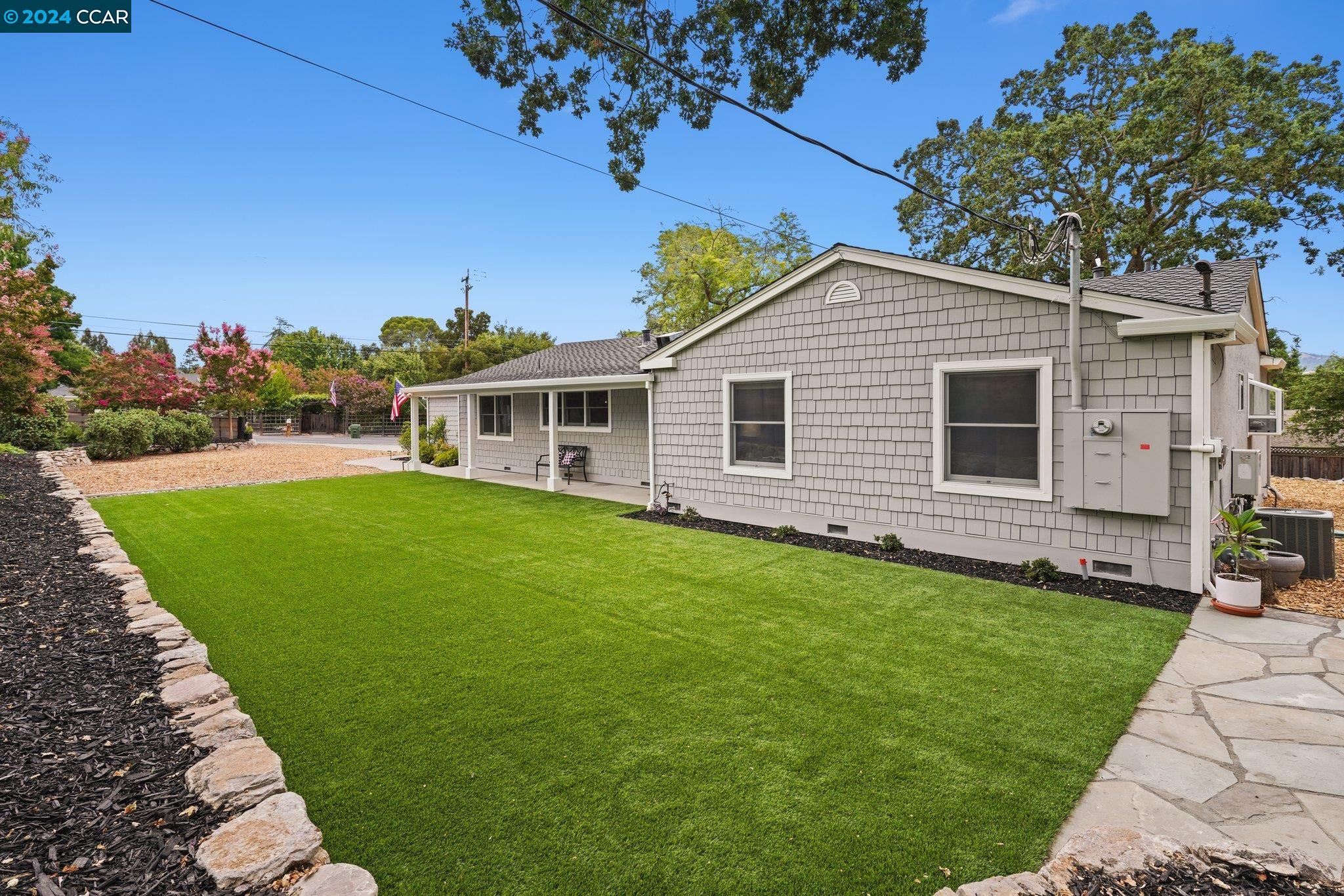 1021 Scots Ln