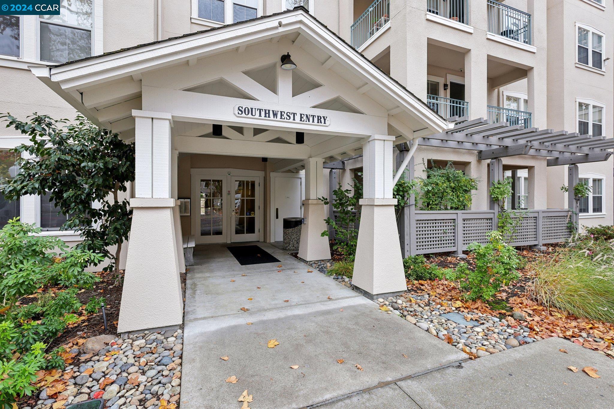1860 Tice Creek Dr # 1449