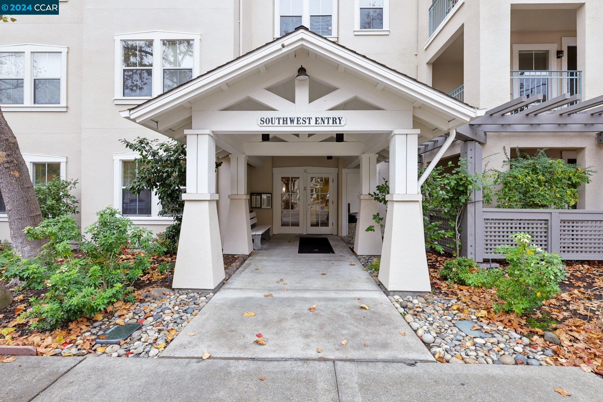 1860 Tice Creek Dr # 1449