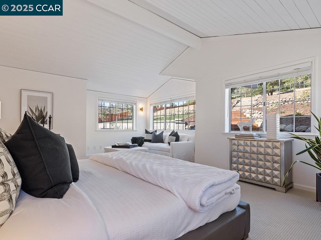9 Meadow Park Ct