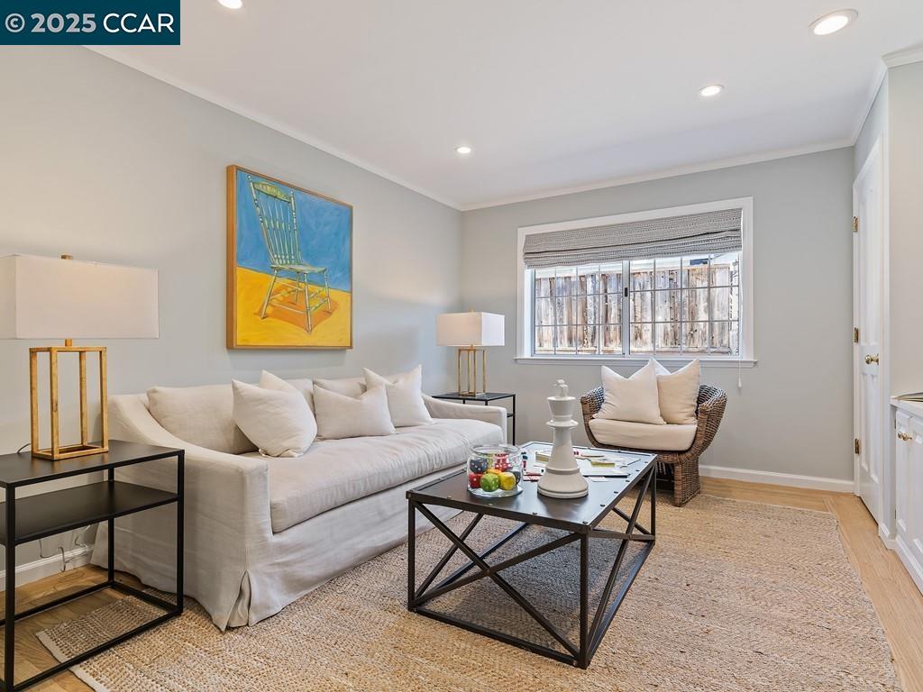 9 Meadow Park Ct