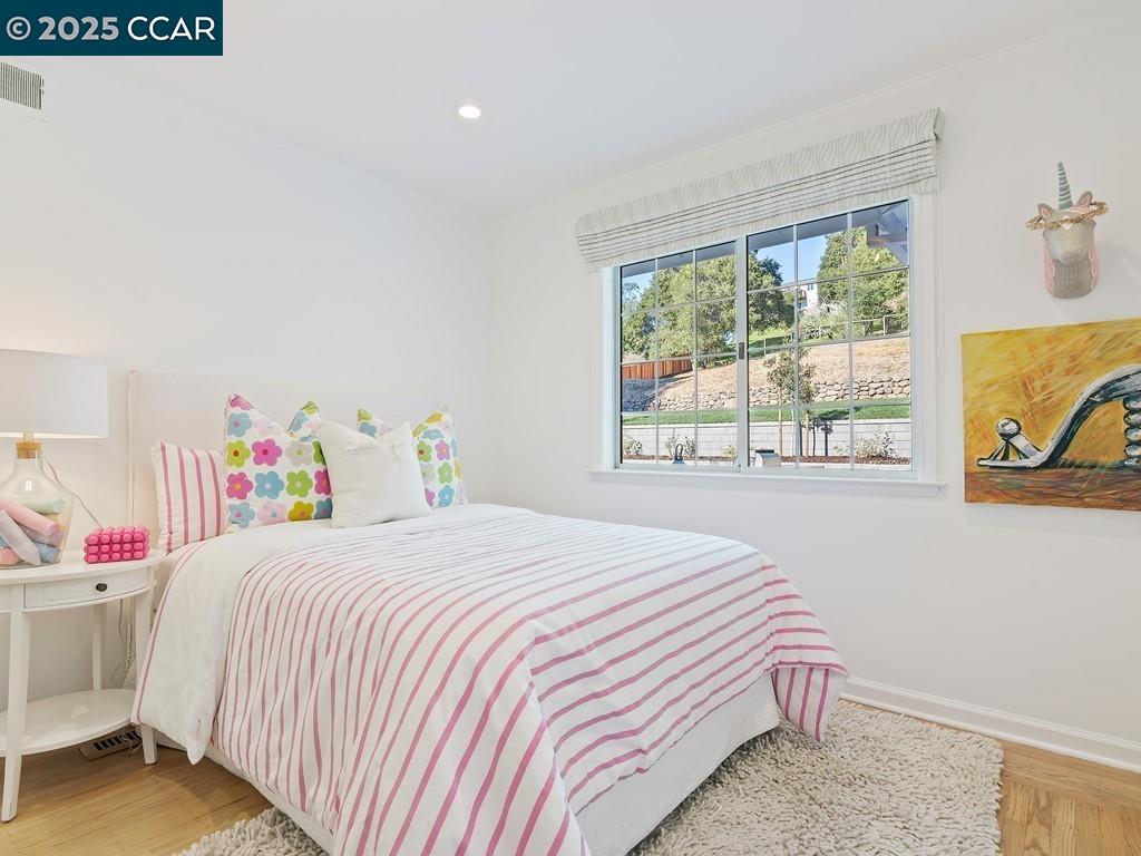 9 Meadow Park Ct