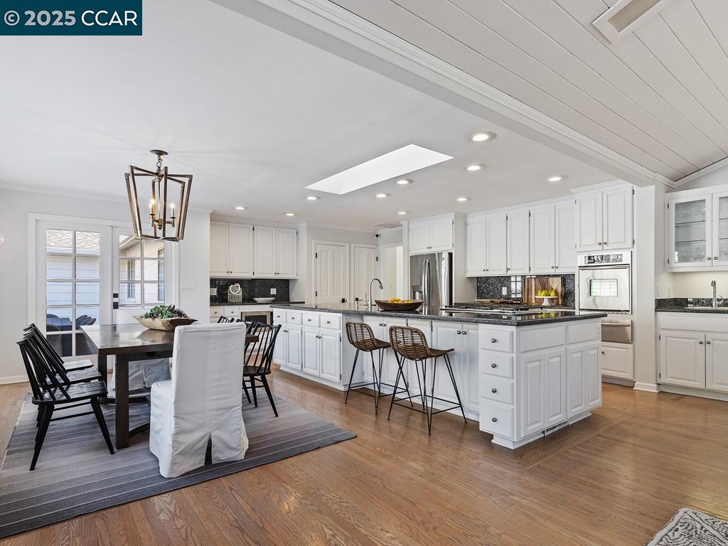 9 Meadow Park Ct