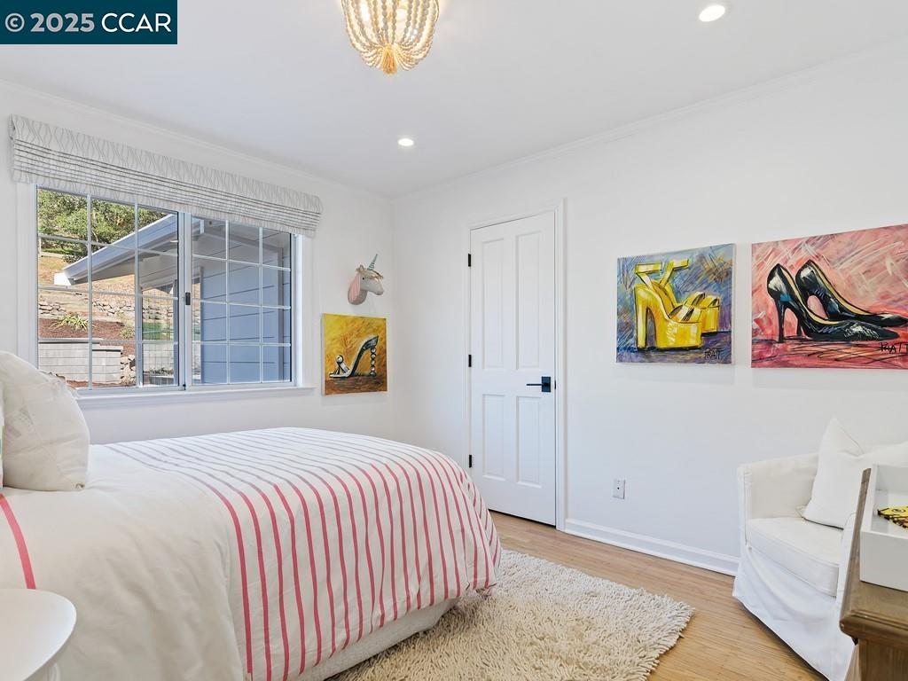 9 Meadow Park Ct