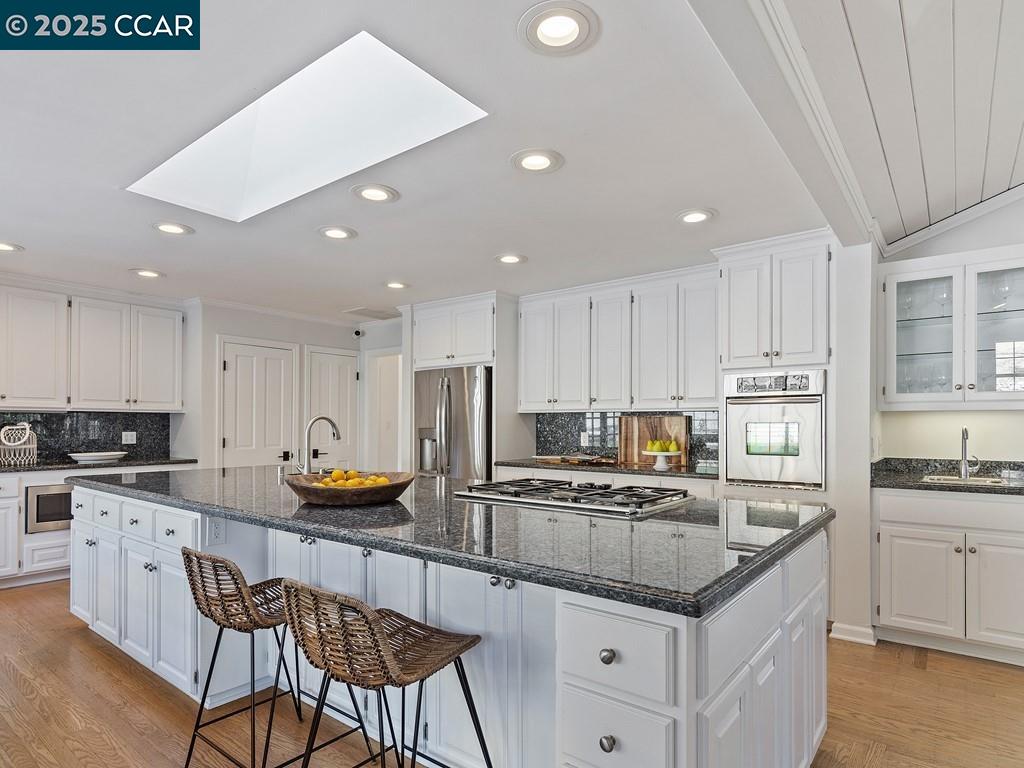 9 Meadow Park Ct