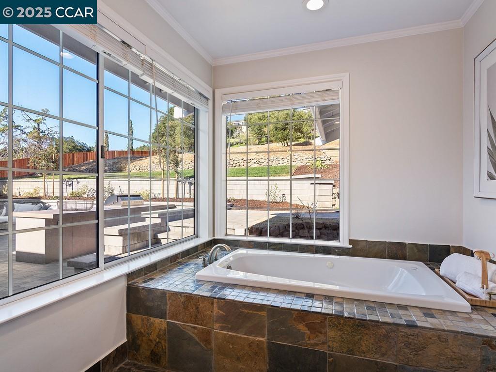 9 Meadow Park Ct