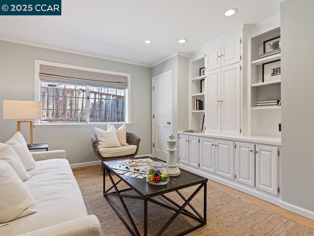 9 Meadow Park Ct