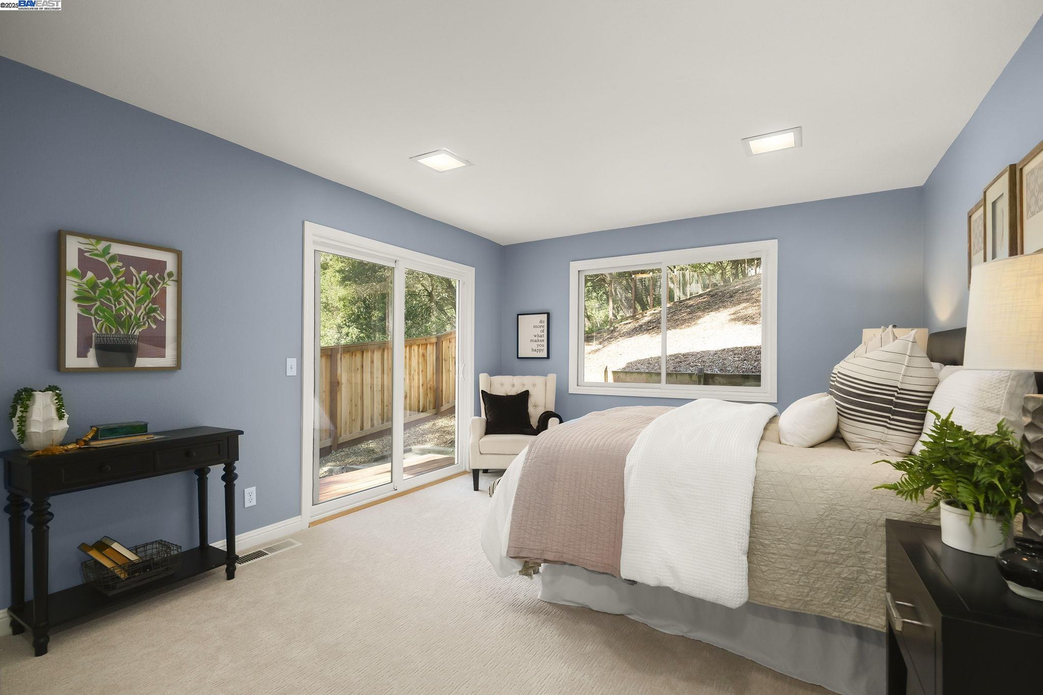 10 Easton Ct