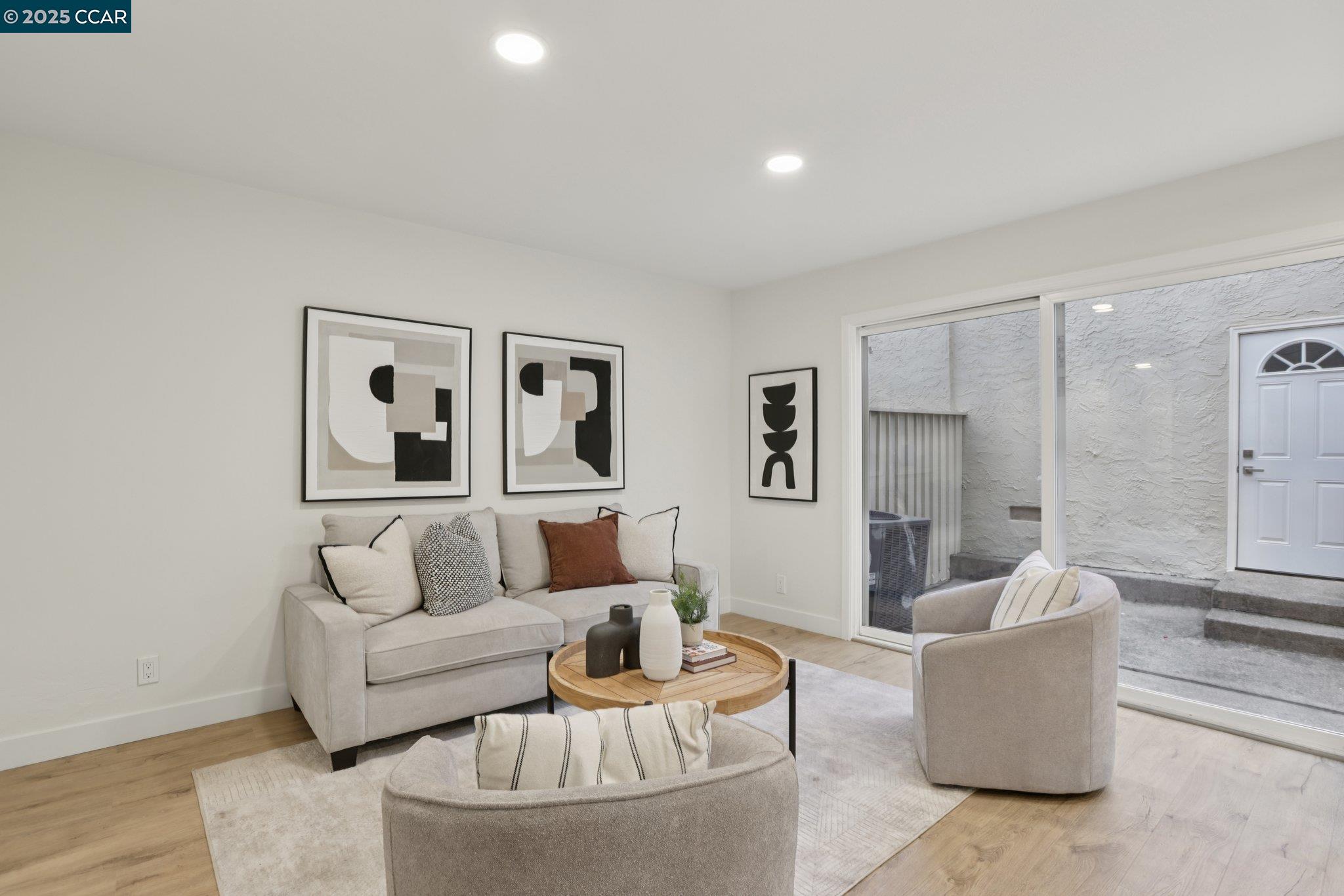 1422 Camino Peral