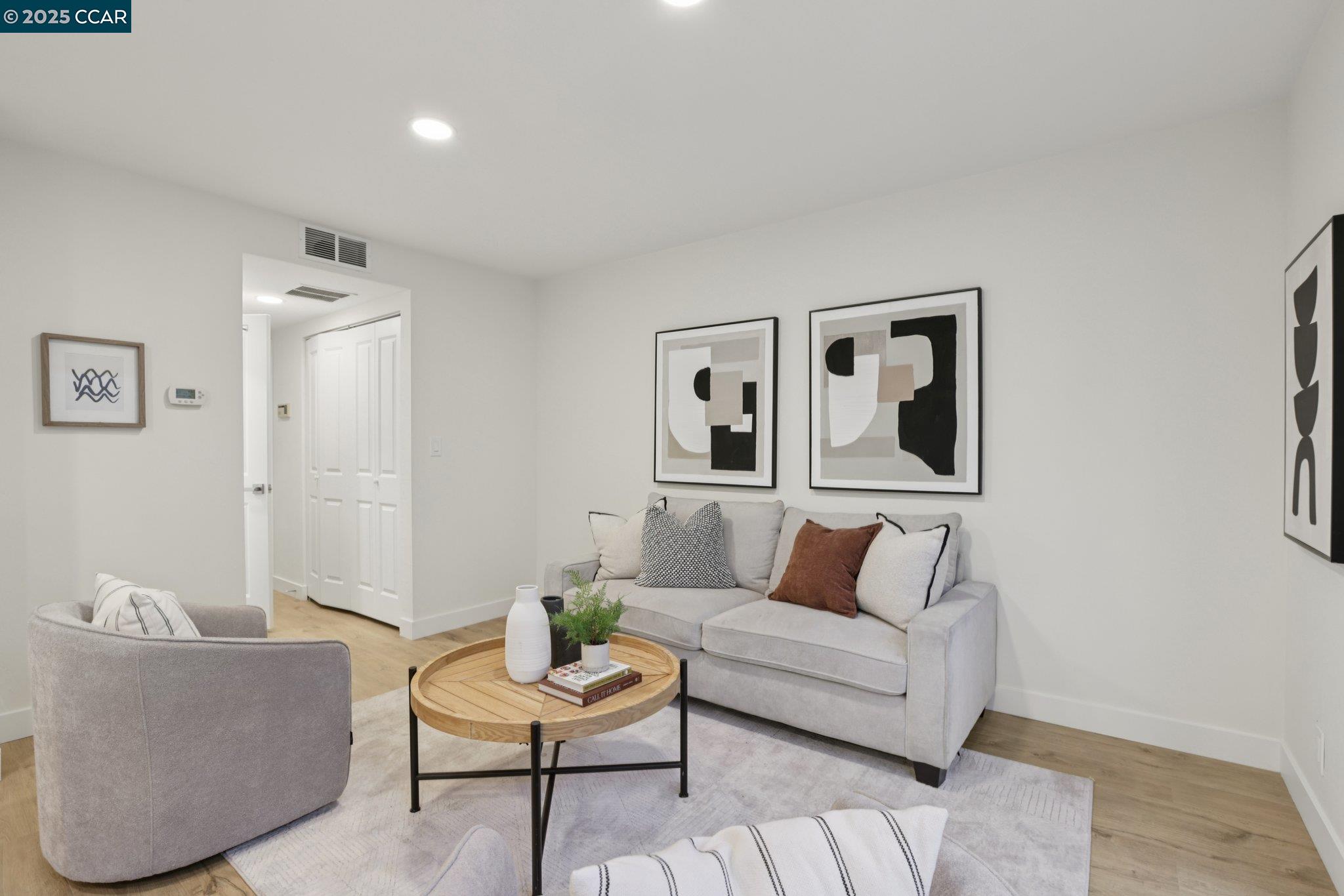 1422 Camino Peral