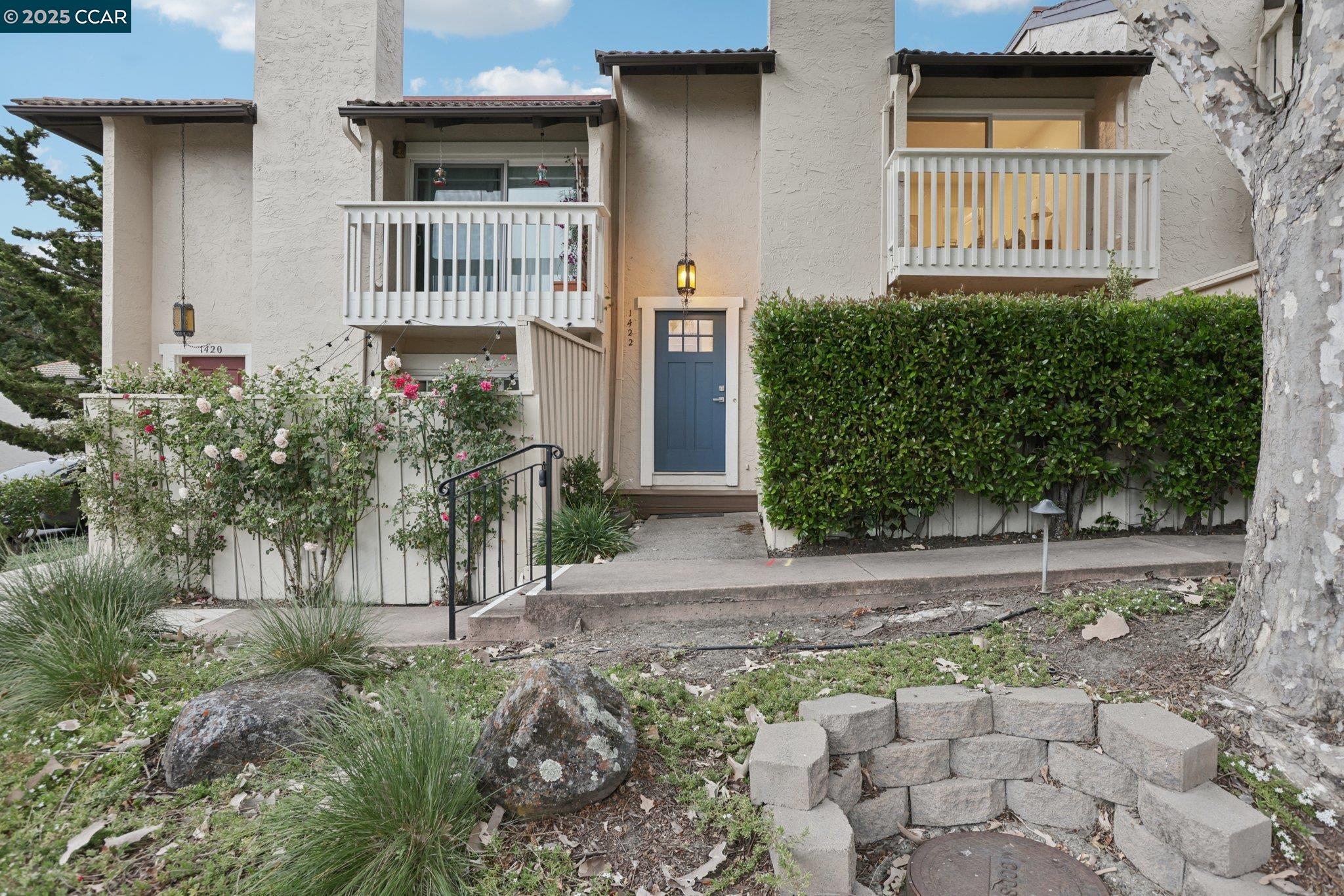 1422 Camino Peral