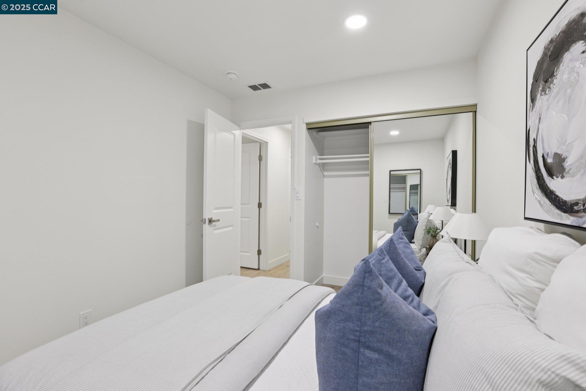 1422 Camino Peral