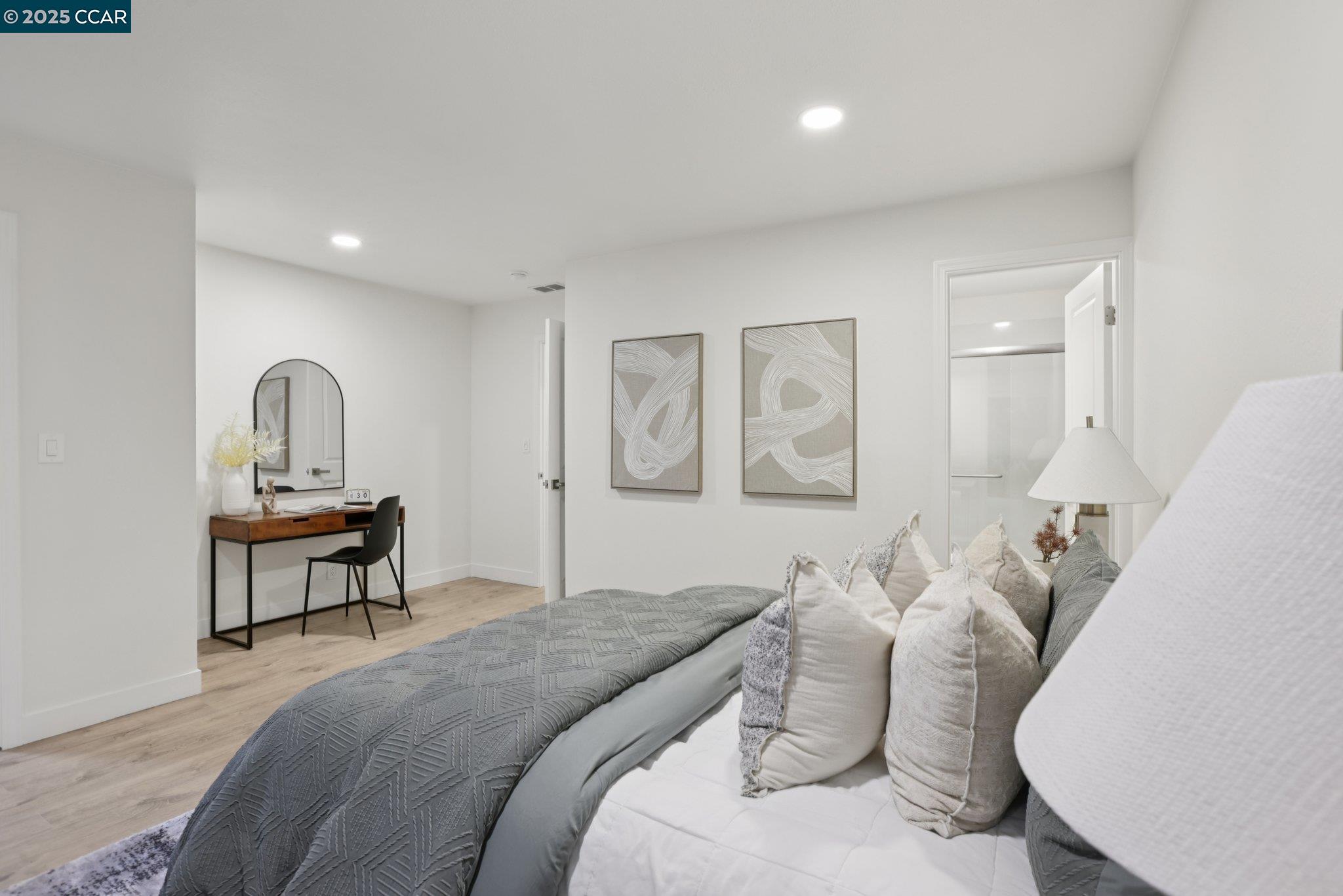 1422 Camino Peral