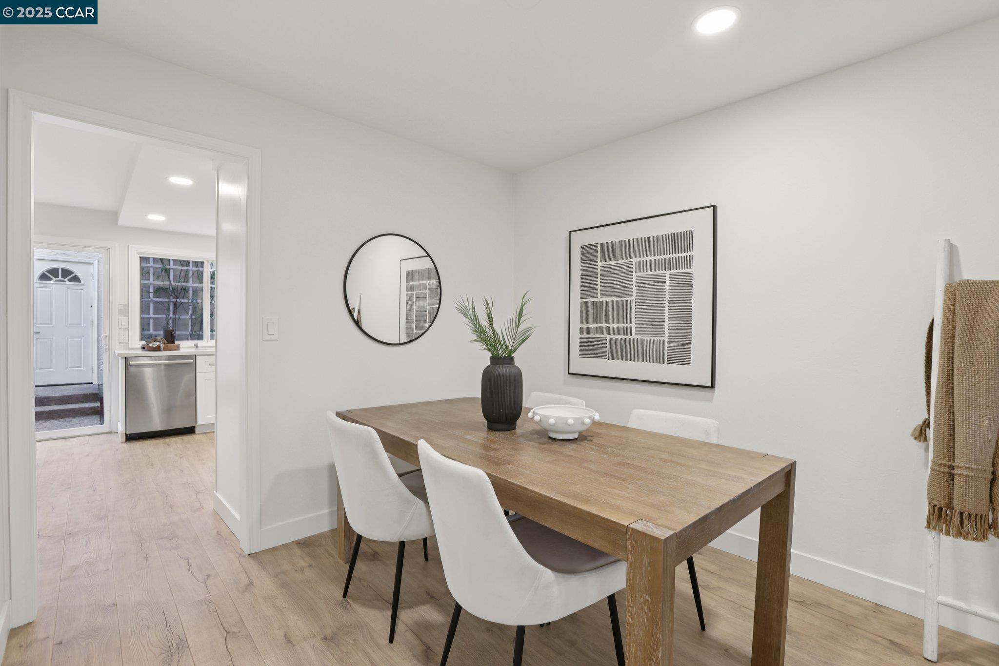 1422 Camino Peral