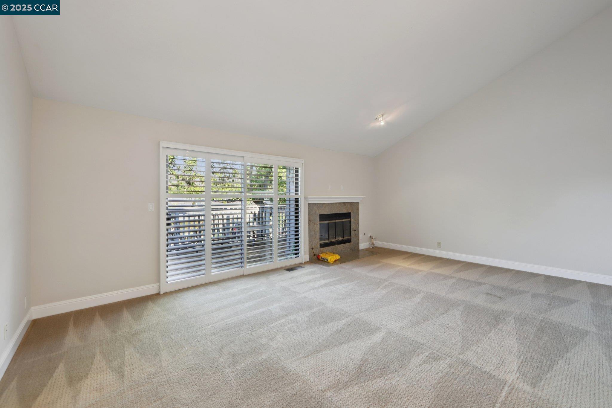 20 Broadmoor St
