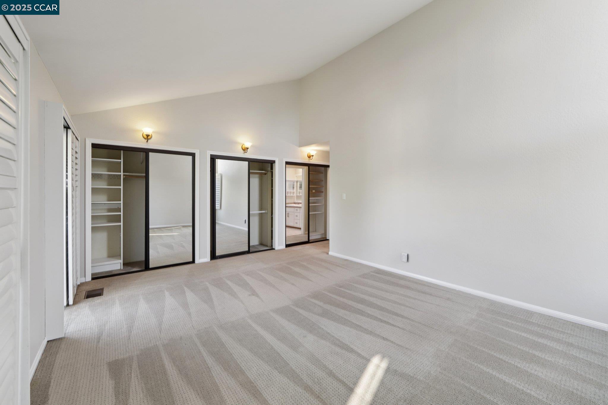 20 Broadmoor St