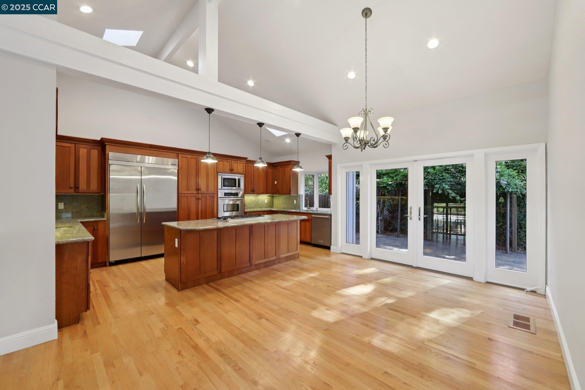 20 Broadmoor St