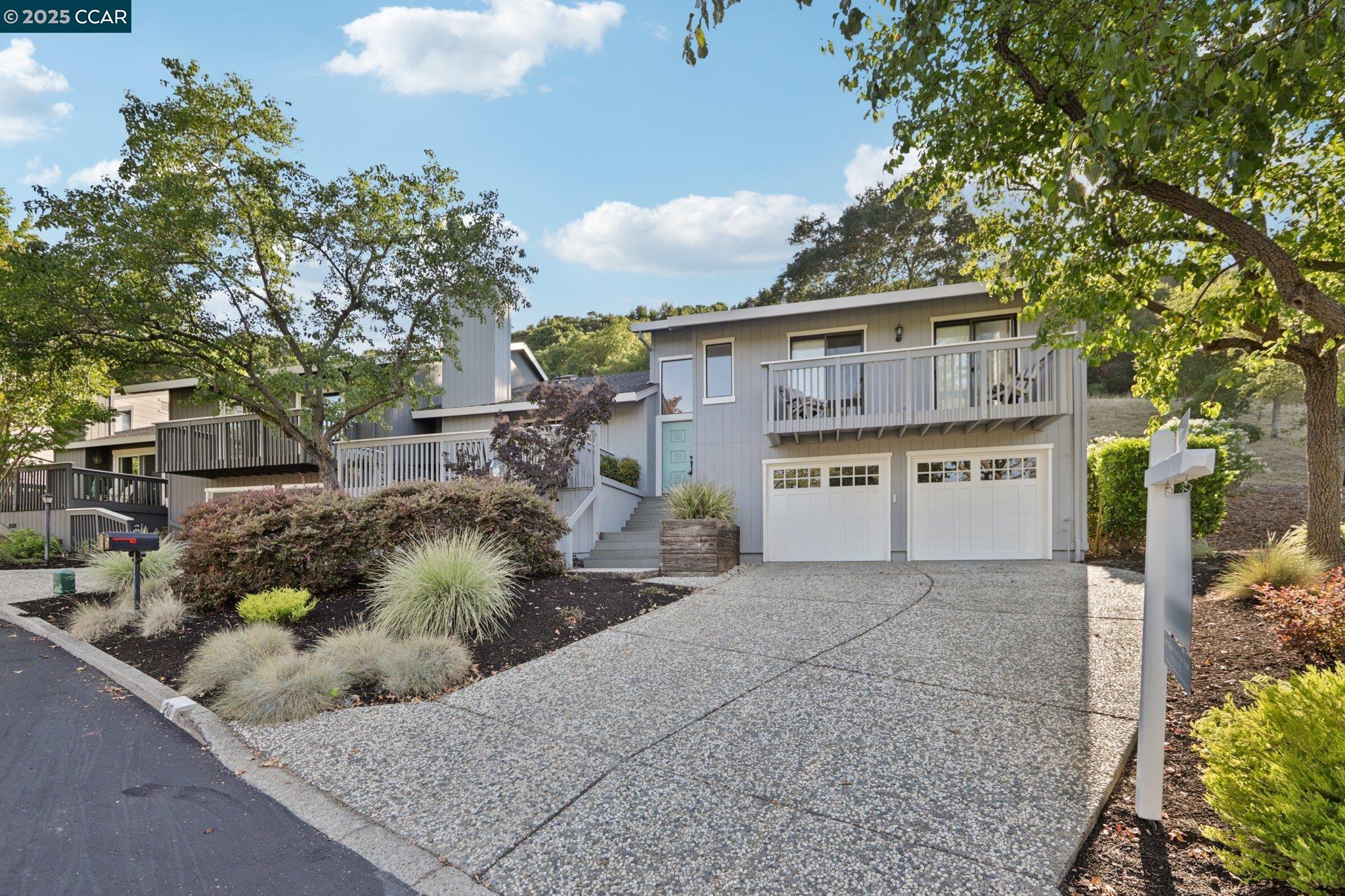20 Broadmoor St