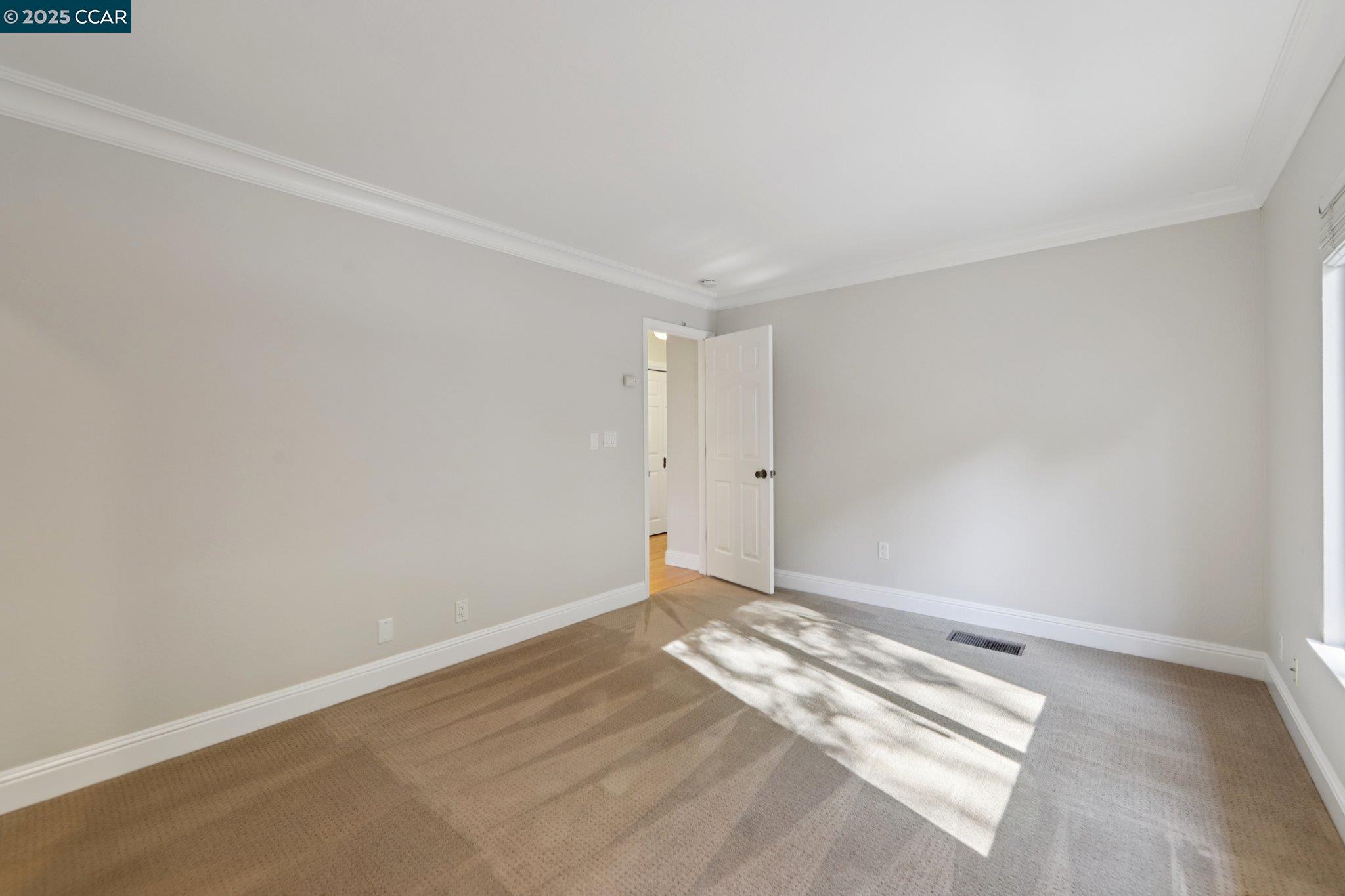 20 Broadmoor St