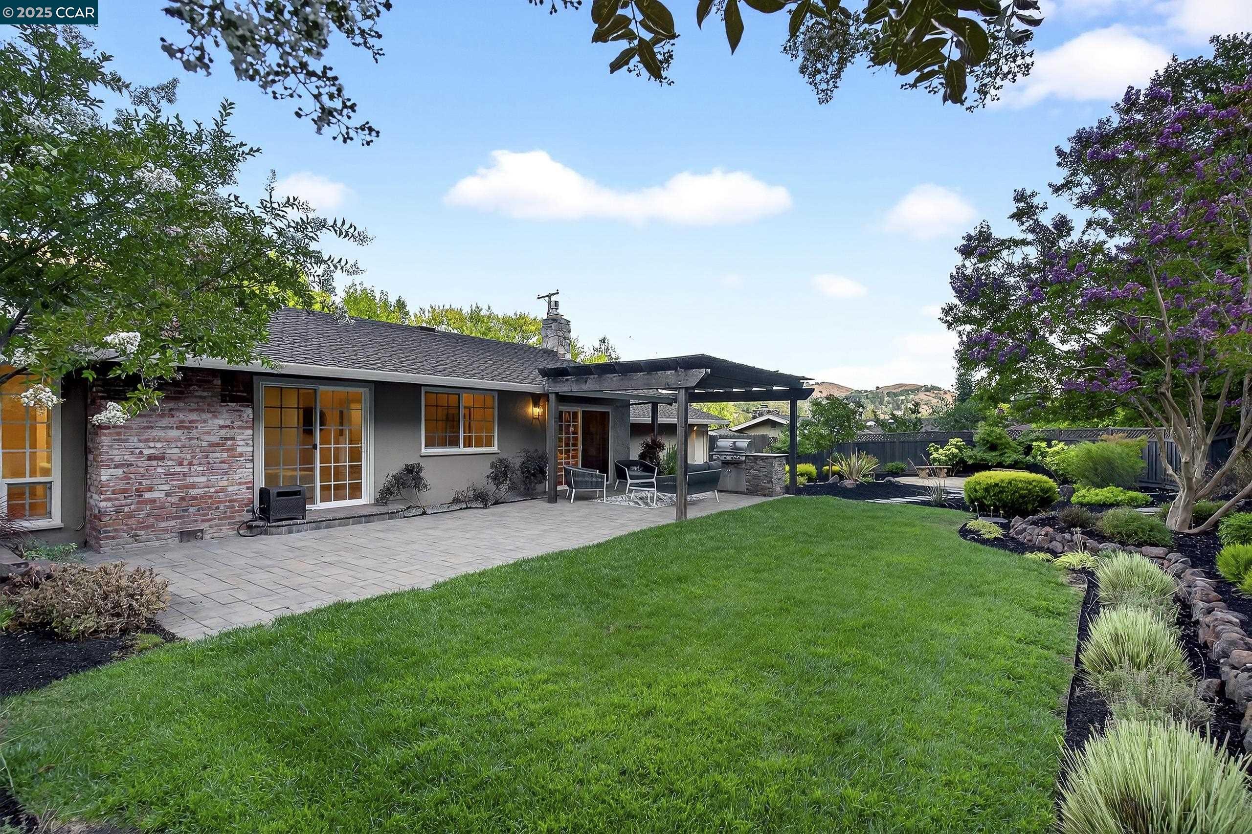 67 Lynwood Pl