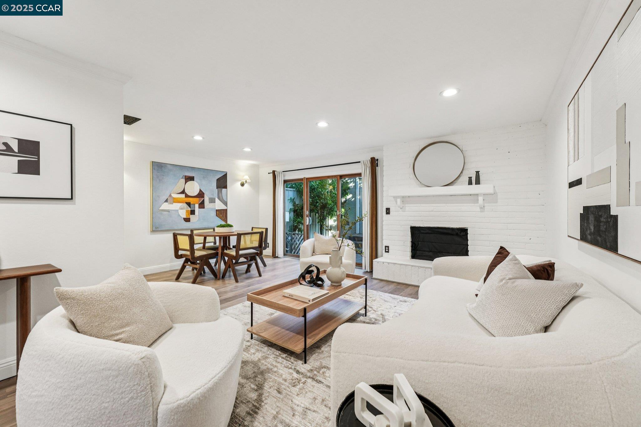 1400 Camino Peral