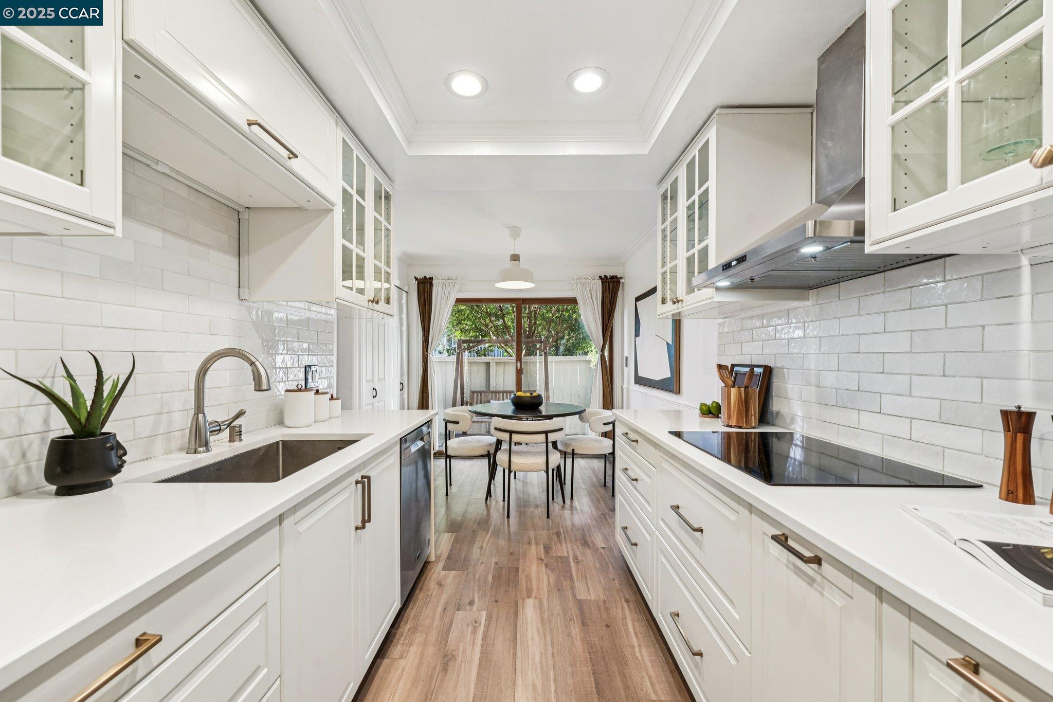 1400 Camino Peral
