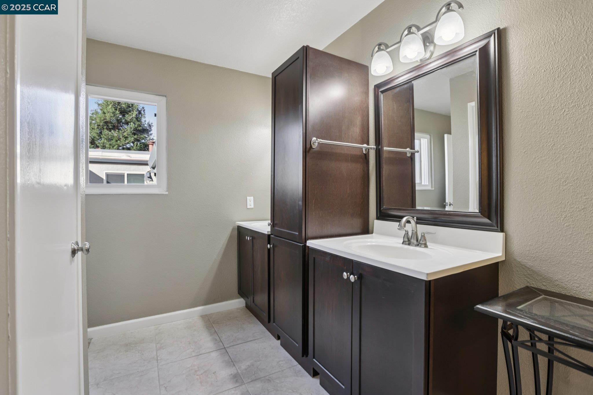 1035 Alta Mesa Dr, Moraga