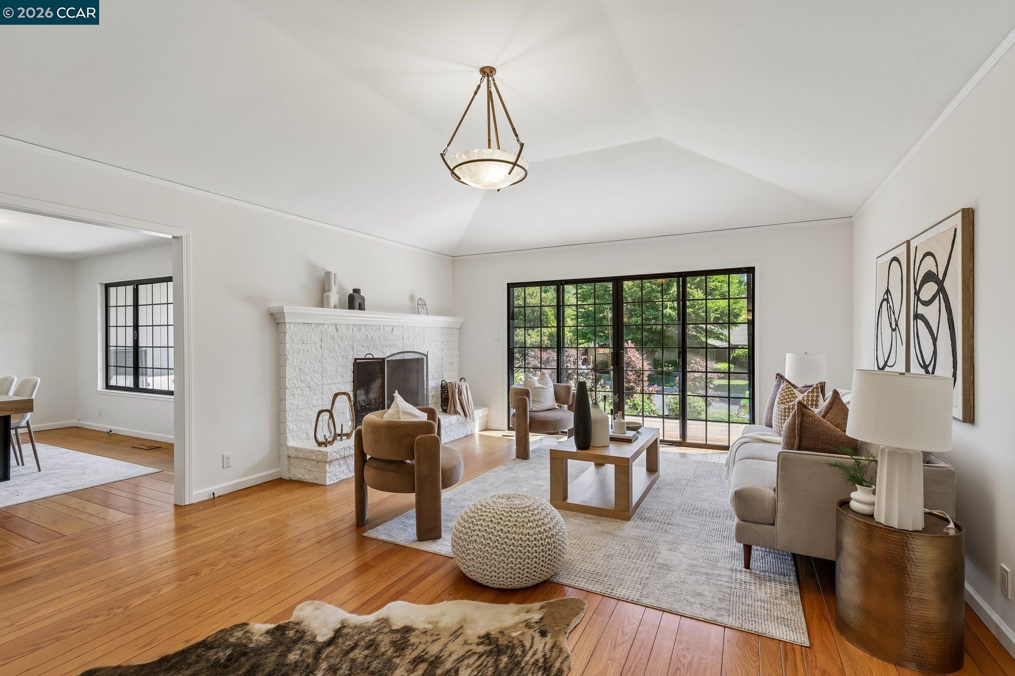128 Corliss Dr
