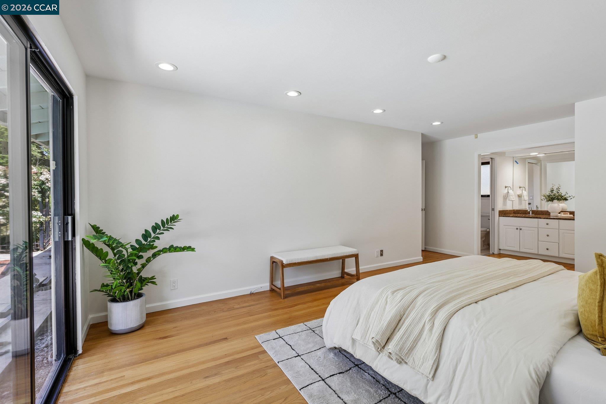 128 Corliss Dr
