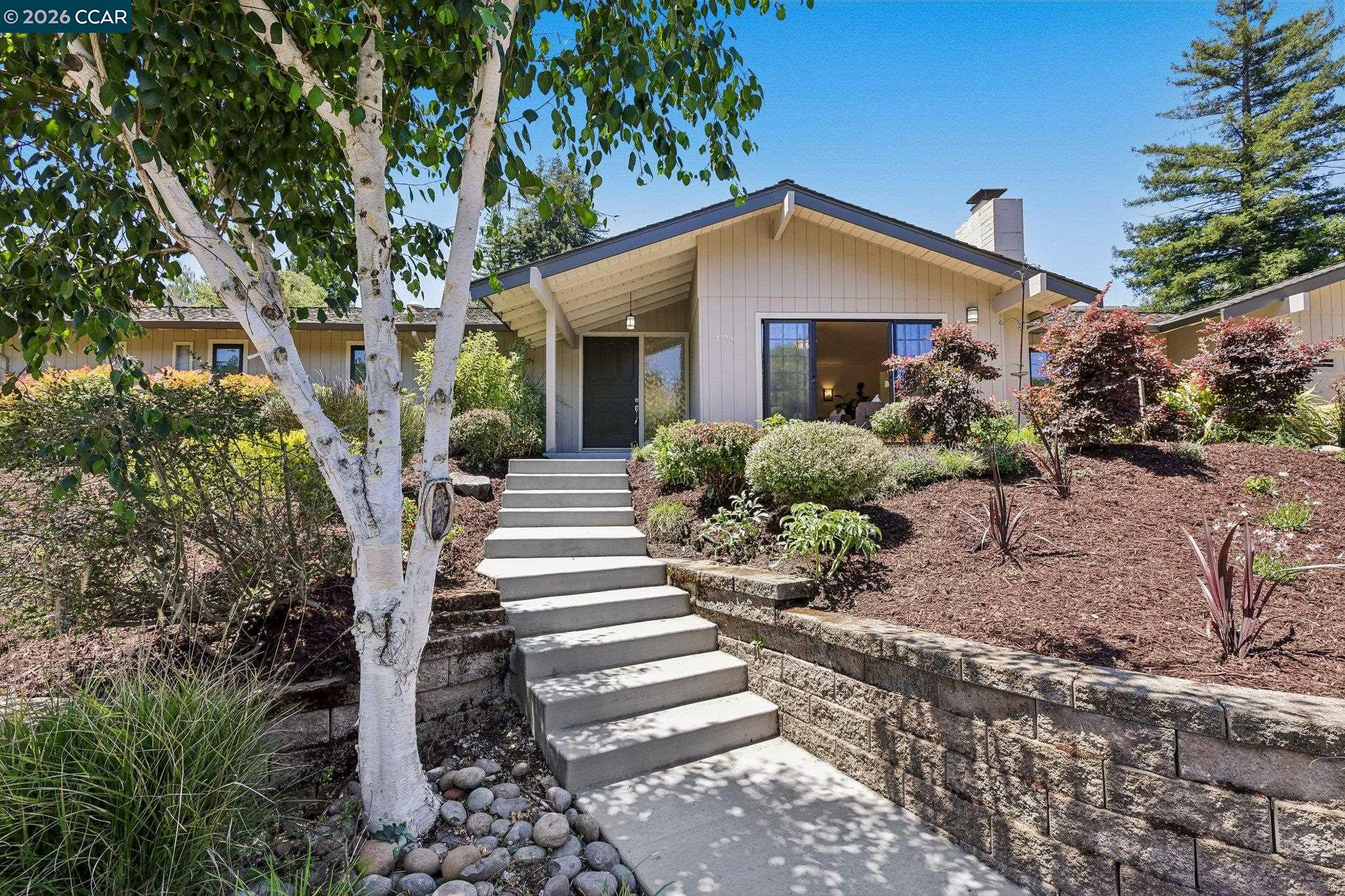 128 Corliss Dr