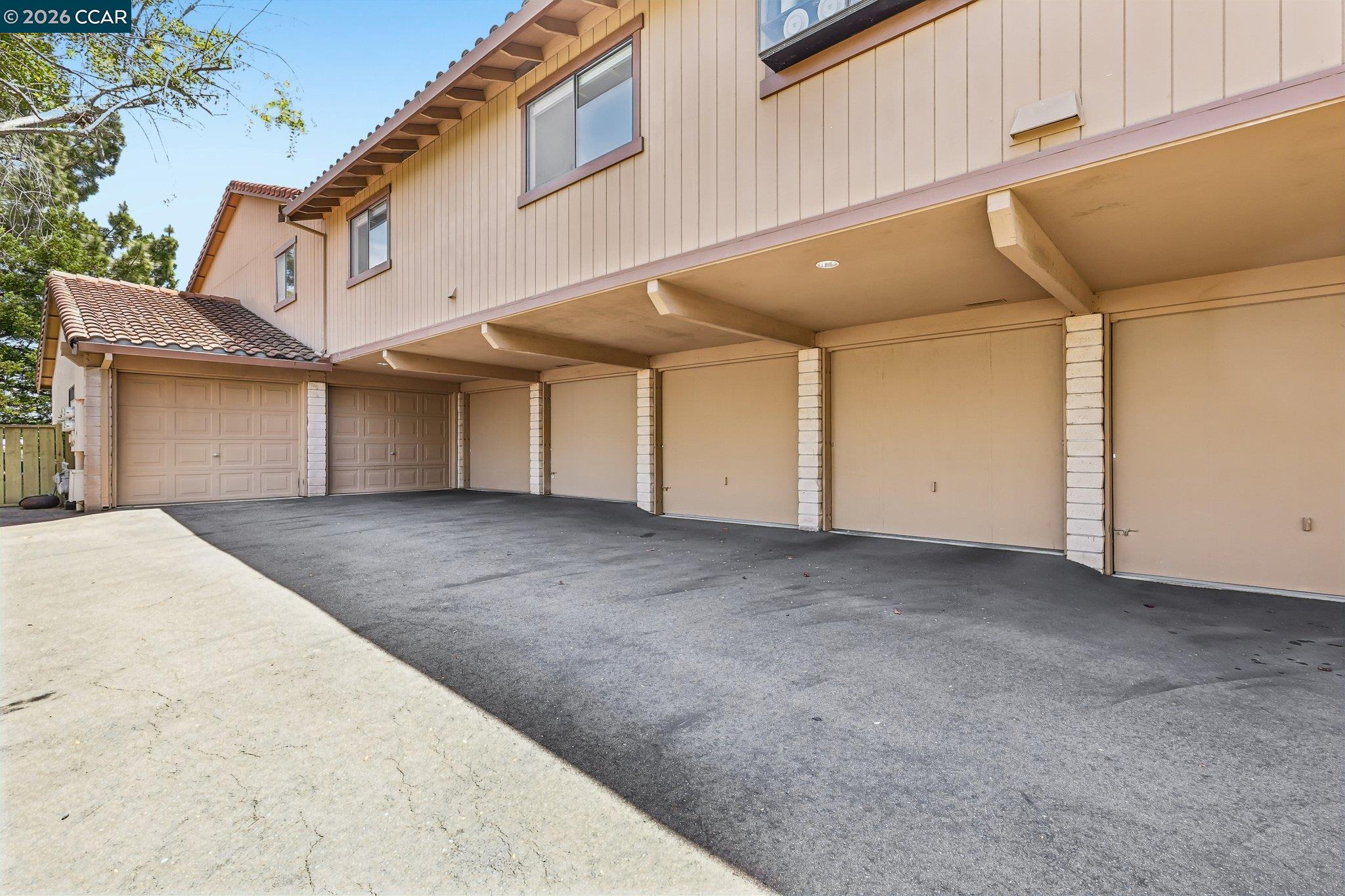 1977 Ascot Dr # 2