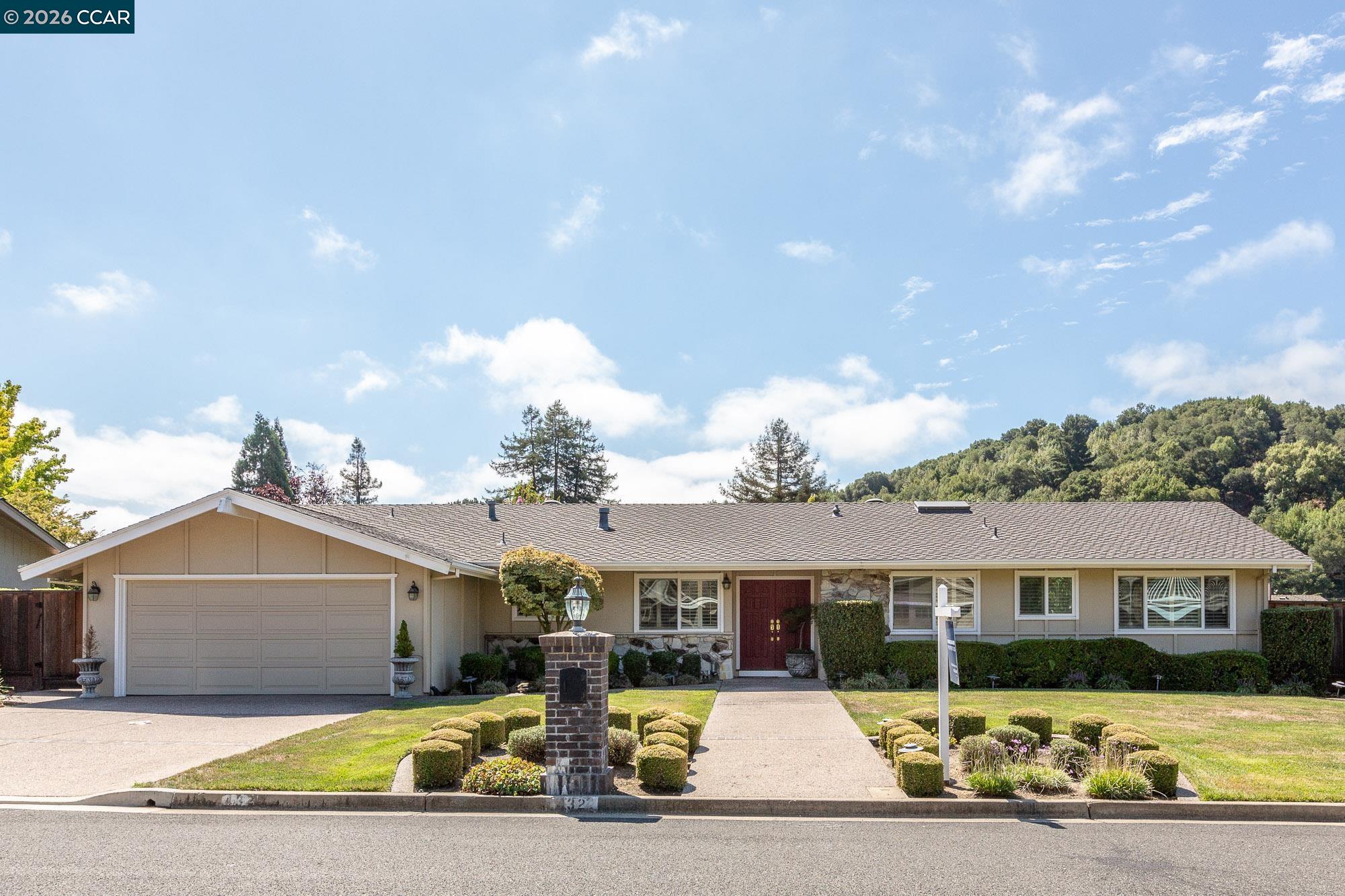 432 Stonefield Pl