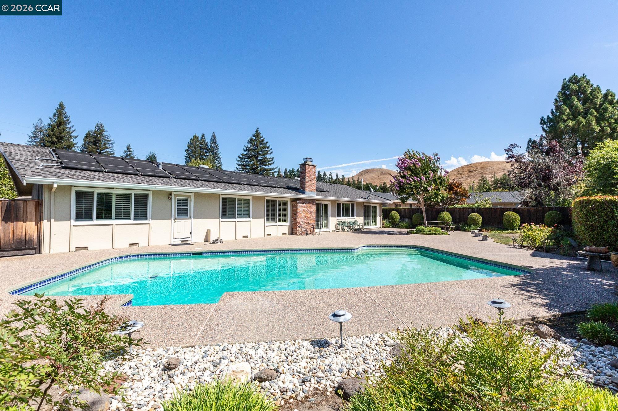 432 Stonefield Pl