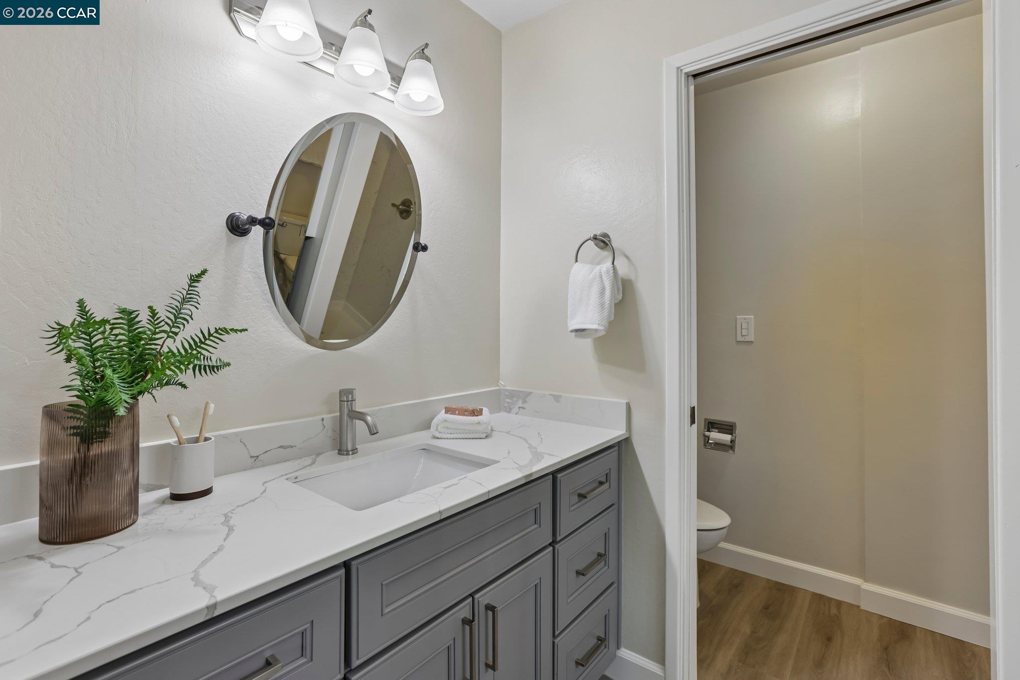 2135 Ascot Dr # 23
