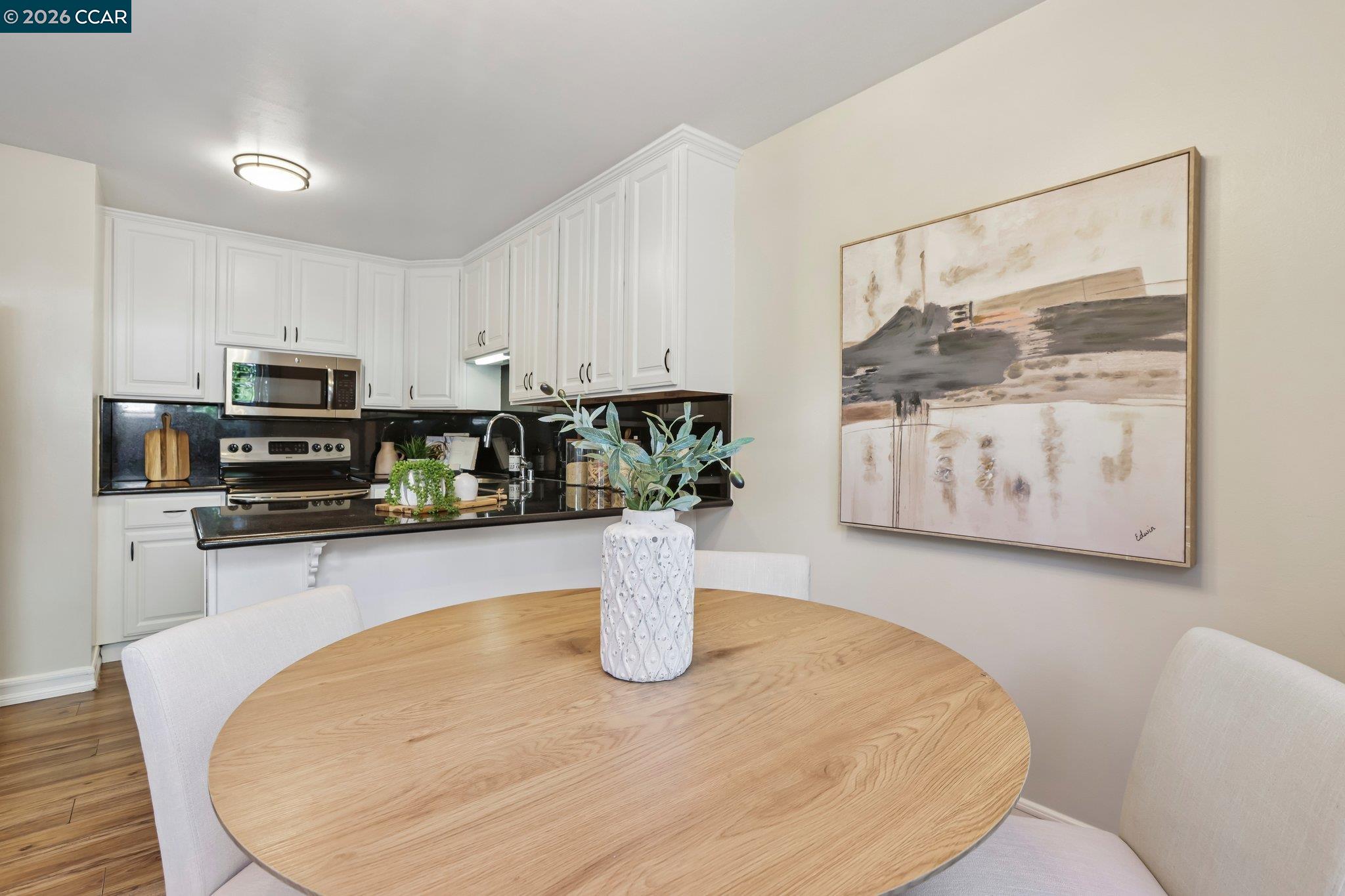 2135 Ascot Dr # 23